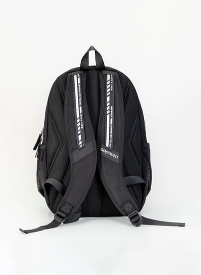 شنطة مدرسية بخامات متينة