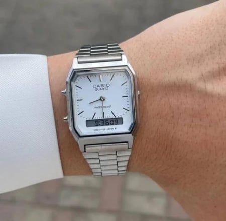 ساعة كاسيو casio vintage ابيض