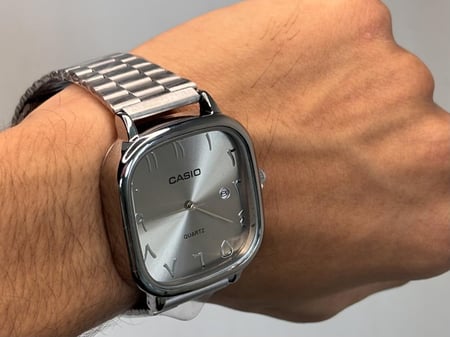 ساعة كاسيو casio LTP رصاصي تيتانيوم ارقام عربية