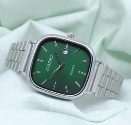 ساعة كاسيو casio LTP اخضر