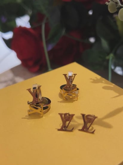 مجموعة لويس فيتون حلق