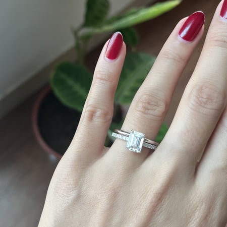 الماس مخبري - خاتم ايمرالد