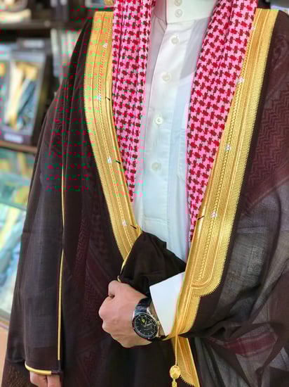 بشت رجالي ملكي رسمي لون عودي دقة ملكيه قماش صوف 80٪ قصب حر صناعة سعودية