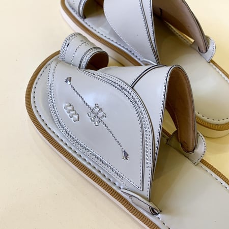 حذاء رجالي شرقي بيج فاتح