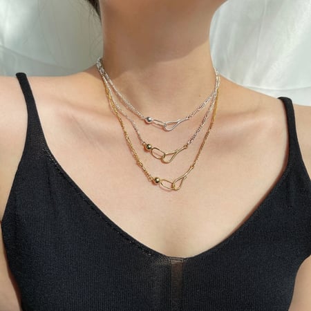 قلادة U.Clasp من الفضة المطلية بالذهب