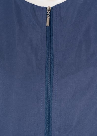 الراحة والأناقة في زي عملي