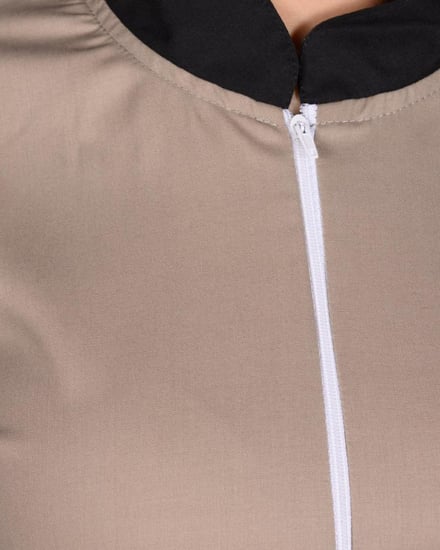 طقم عاملة بسحاب مريح