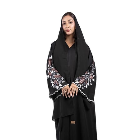 عباية كلوش انترنت أكمام انيقه مطرزة باللون الابيض والبني مع طرحه سوداء F