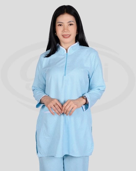 زي عاملة كاروهات