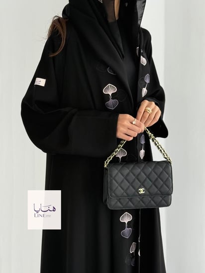 عباية رونق دبل كلوش بقماش انترنت بتطريز احترافي ملون