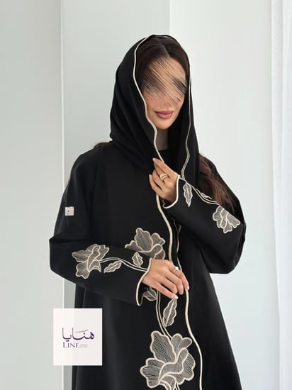 عباية الفارقه بقماش كريب كتان تطريز بيج