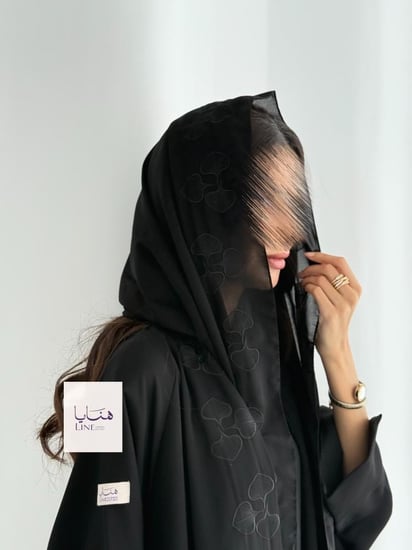 عباية رونق دبل كلوش بقماش انترنت بتطريز احترافي اسود