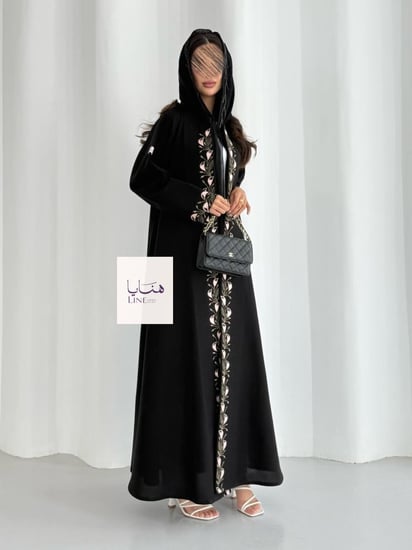 عباية نبضه بقماش كريب كتان تطريزات ملونه