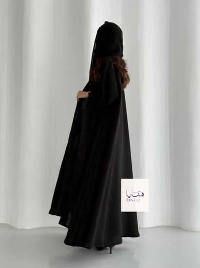 عباية رونق دبل كلوش بقماش انترنت بتطريز احترافي اسود