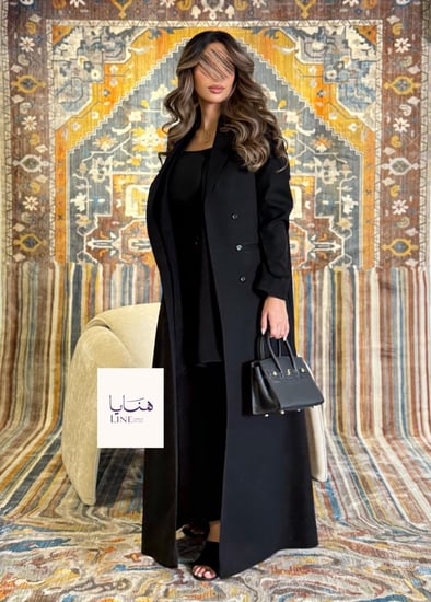 عباية كبرياء بليزر كريب مبطن بقصة اي لاين اسود