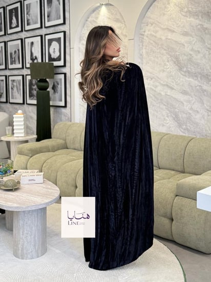 بشت روان مخمل كوري كحلي تطريز فضي