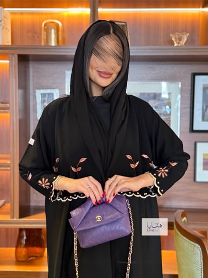 عباية وسن قماش ملكي وبليزر