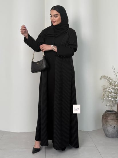 عباية شروق رسميه بقماش كتان مع كريب مقلم