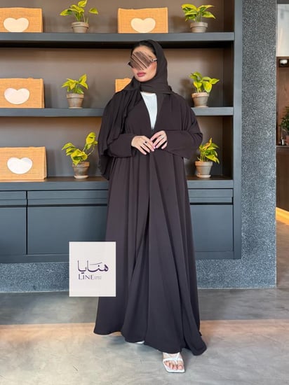 عباية كولينا دبل كلوش بقماش كريب رموش شامل طرحه كسرات بني