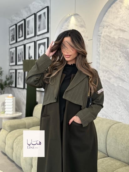عباية هيلينا بقماش جوخ مع جاكيت مخمل استريتش متصل زيتي