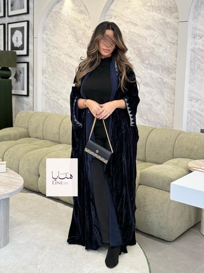 بشت روان مخمل كوري كحلي تطريز فضي