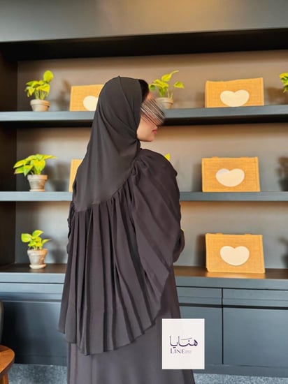 عباية كولينا دبل كلوش بقماش كريب رموش شامل طرحه كسرات بني