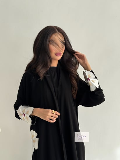 عباية شغف بقماش كتان مطرز