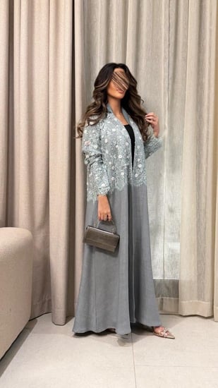 عباية دلع بقماش روز صيفي مع دانتيل مزين بهدب تيفاني