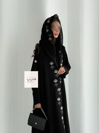 عباية رونق دبل كلوش بقماش انترنت بتطريز احترافي ملون