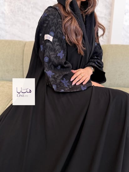 عباية الجوري دبل كلوش بقماش كريب ملكي تطريز وشك كحلي