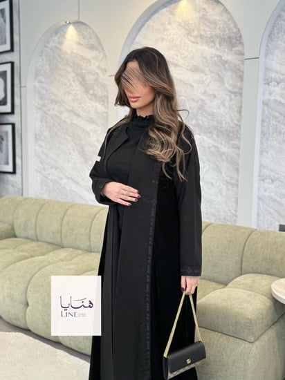 عباية لومينا مخمل كوري مع كتان تطريز اسود