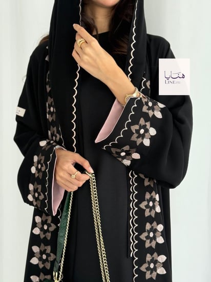 عباية ملاذ دبل كلوش بقماش انترنت تطريز وردي