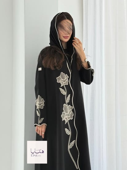 عباية الفارقه بقماش كريب كتان تطريز بيج