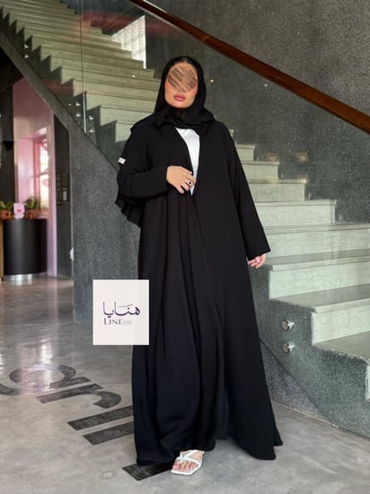 عباية كولينا دبل كلوش بقماش كريب رموش شامل طرحه كسرات اسود