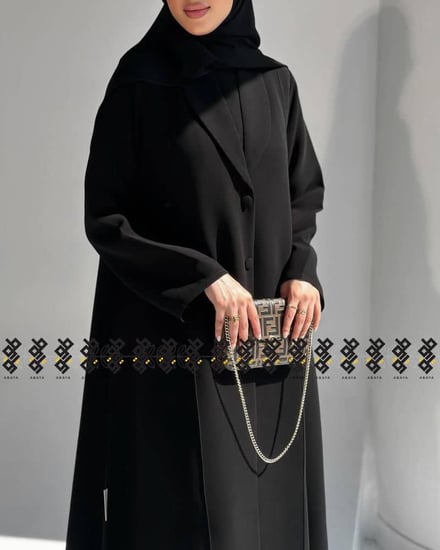 عباية تانيا سوداء كتف