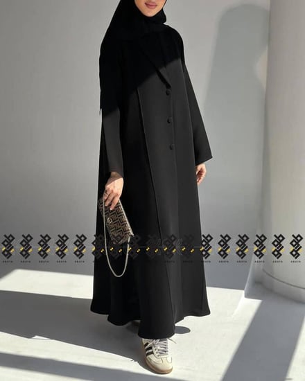 عباية تانيا سوداء كتف