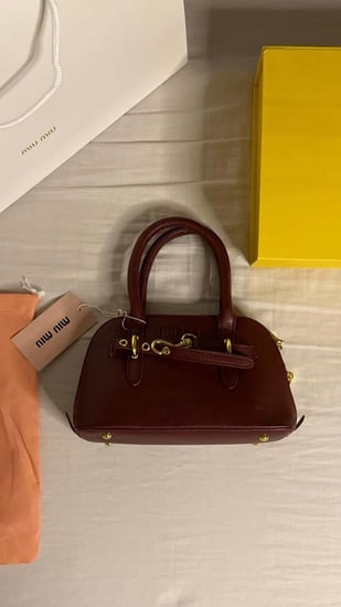 شنطة miu miu