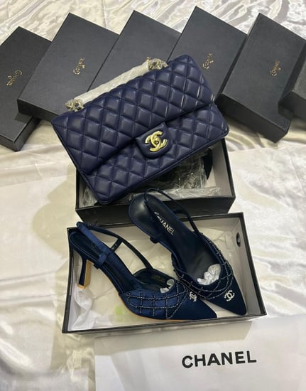 طقم مع الملحقات