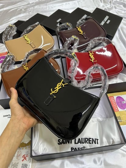 شنط سان لوران