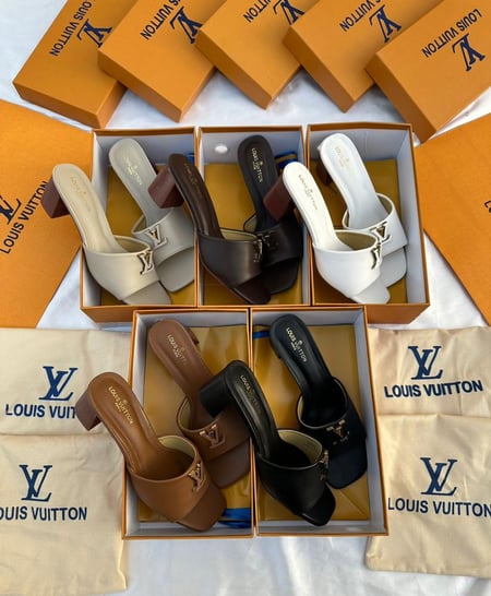 شوزات لويس فيتون