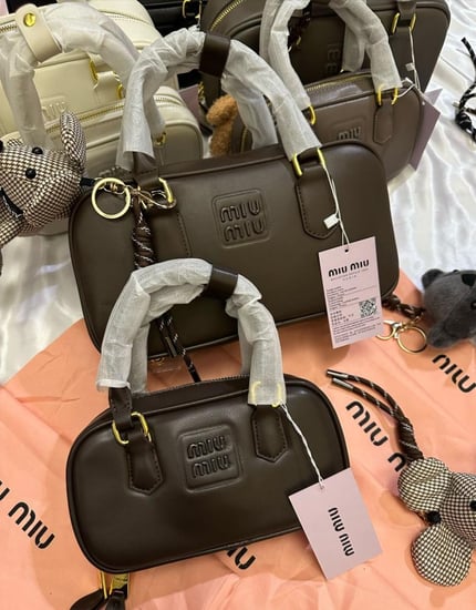 شنط ميو ميو