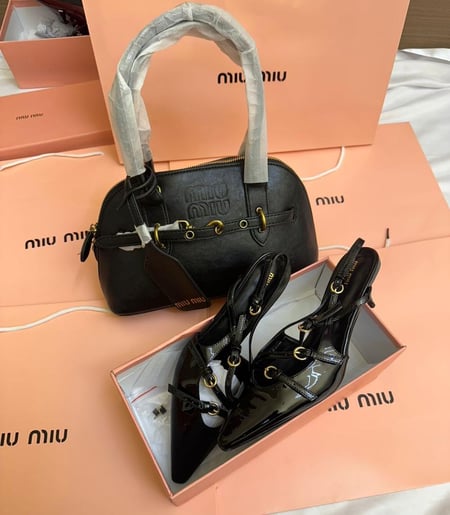 طقم ميو ميو