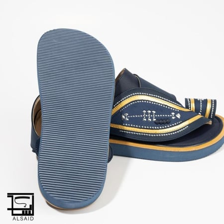 حذاء شرقي M/7
