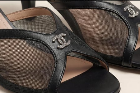 كعب Chanel نسائي فاخر  شبك شايفون أناقة خالدة بتصميم عصري ماستر كوالتي