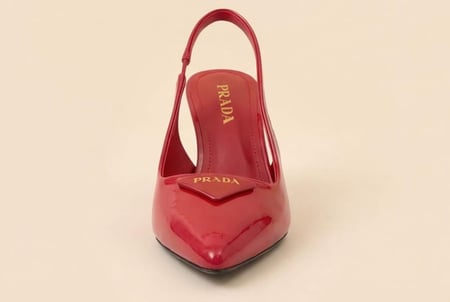كعب نسائي فاخر من برادا PRADA جرأة أنيقة بلمسة عصرية ماستر كوالتي