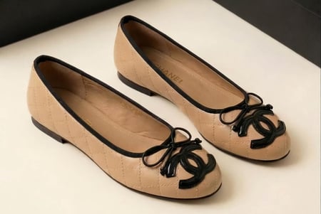 شوز فلات شانيل CHANEL أنيقة مع الماركة فاخرة