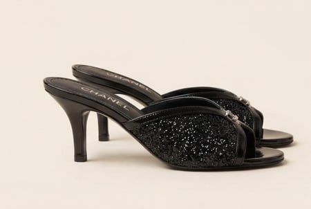 كعب Chanel نسائي مرصع بالكرستال أناقة خالدة بتصميم عصري ماستر كوالتي