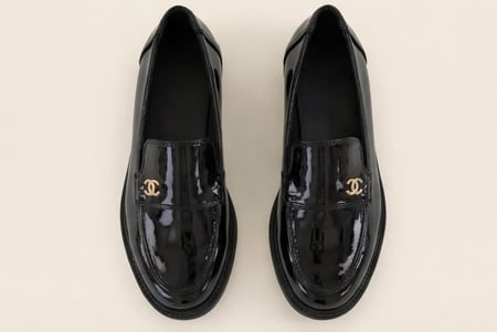 حذاء لوفر نسائي من شانيل CHANEL فاخر باللون الأسود ماستر كوالتي
