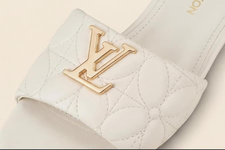 سليبر نسائي فاخر من لويس فيتون LOUS VUITTON ماستر كوالتي
