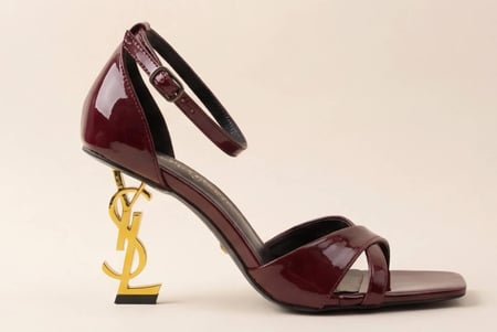 كعب سان لوران Saint Laurent يجسّد الفخامة العصرية بتصميم أنيق وجريء ماستر كوالتي